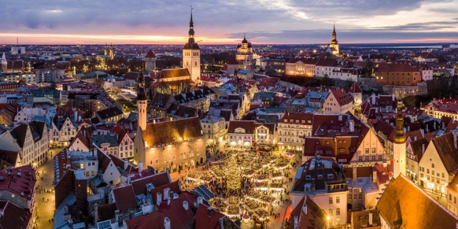 Chợ Giáng sinh Tallinn lộng lẫy trong ngày lễ