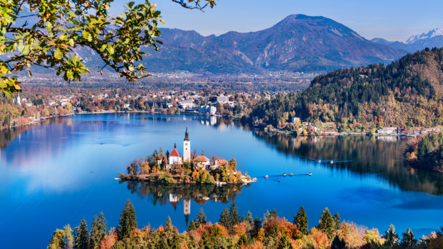 Hồ Bled, một điểm đến nổi tiếng ở Slovenia