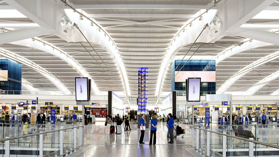Sân bay thành phố London phục vụ hơn 5 triệu lượt hành khách mỗi năm, chủ yếu là tới các điểm đến châu Âu