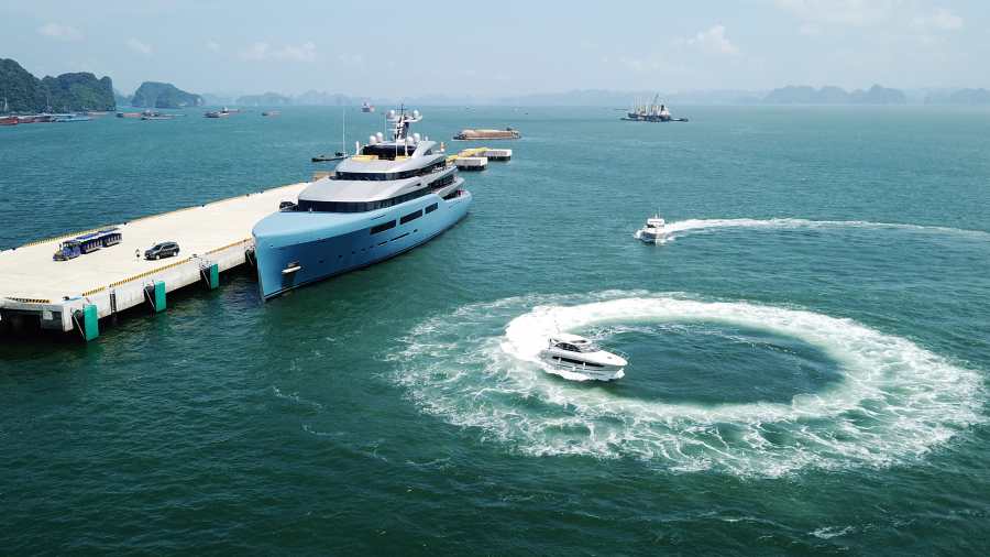 Cảng tàu khách quốc tế Hạ Long đã và đang khẳng định là cảng tàu khách du lịch quốc tế chuyên biệt đầu tiên ở Việt Nam đủ năng lực đón cả khách nội địa và khách quốc tế. 