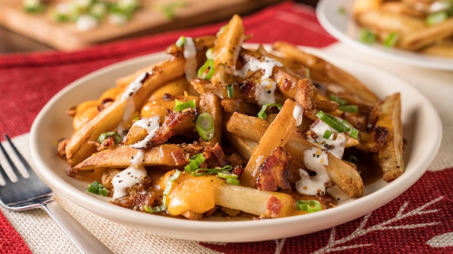ultimate_canadian_poutine_1144_2000x1125