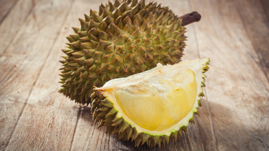 as-a-library-was-evacuated-due-to-the-stench-of-a-durian-fruit--what-exactly-is-it-136426765514902601-180430105009