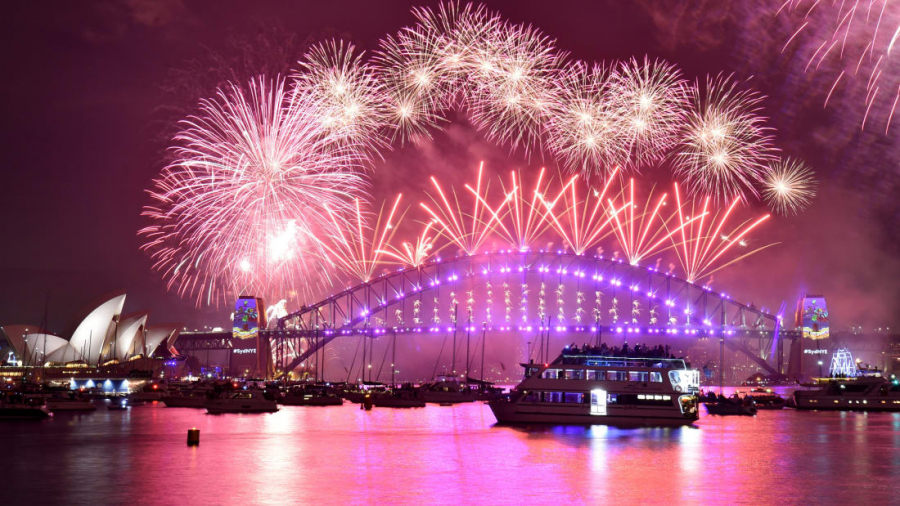 Pháo hoa rực rỡ trên Cầu cảng và Nhà hát Opera - những biểu tượng của Sydney