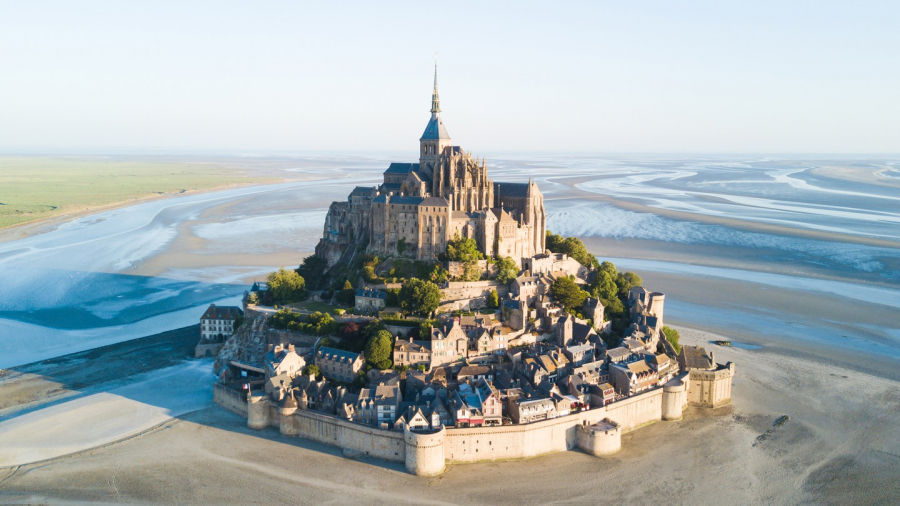 Từ năm 1979, Mont-Saint-Michel đã được UNESCO công nhận là Di sản Văn hóa Thế giới
