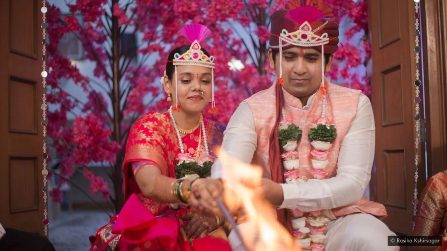 Tại Mumbai, Rasika Kshirsagar và Ajinkya Meher giảm quy mô đám cưới xuống, từ dự kiến mời 700 khách xuống chỉ còn 25 người