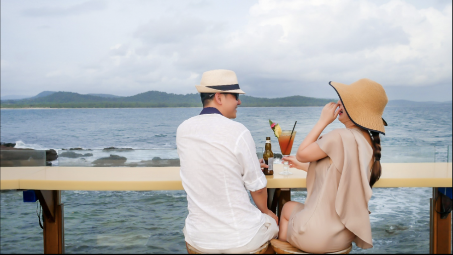 Hannah Nguyễn cùng chồng tận hưởng kỳ nghỉ tại Nam Nghi Resort
