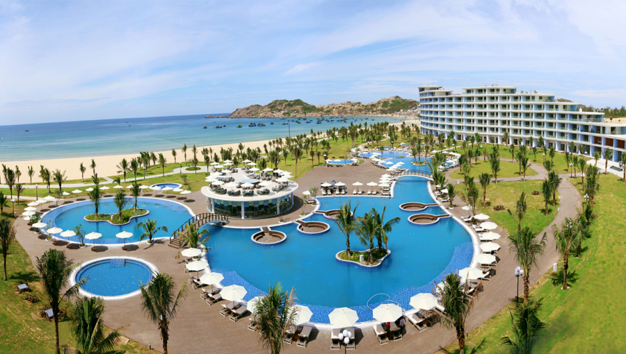 Trong 3 ngày, khách hàng có cơ hội mua phòng giá siêu ưu đãi tại nhiều khu nghỉ dưỡng cao cấp như FLC Hotels & Resorts, Flamingo Resort, Victoria Resort...