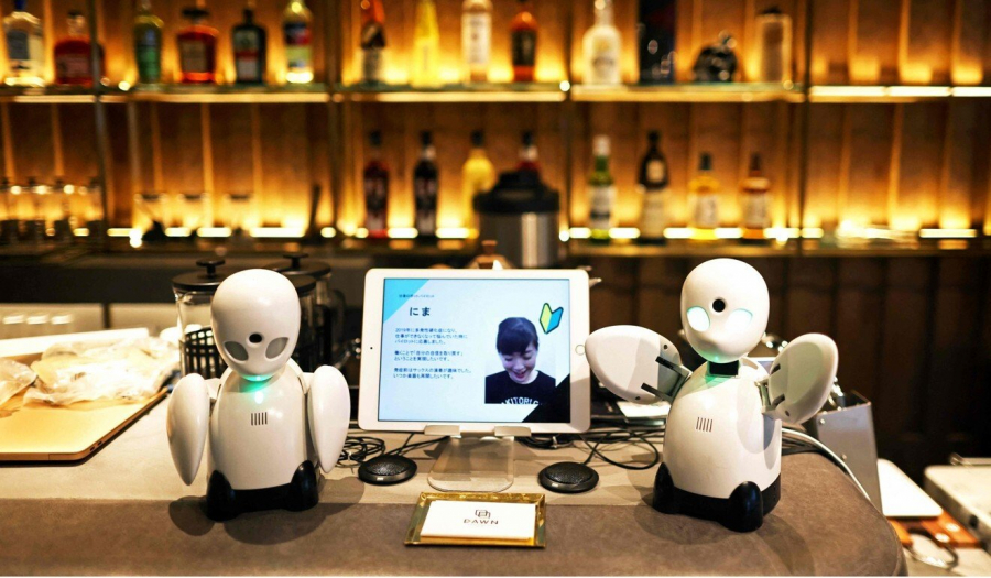 Những chú robot mini giúp khách hàng kết nối với người điều khiển từ xa