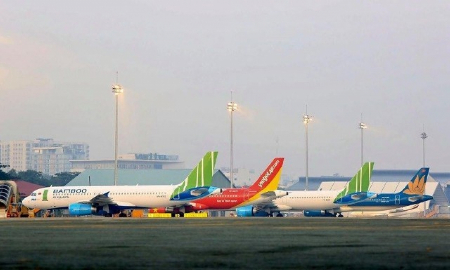 Công tác khử trùng và các biện pháp kiểm tra sức khỏe hành khách tại sân bay vẫn được các hãng hàng không thực hiện theo quy định của Cục Hàng không Việt Nam