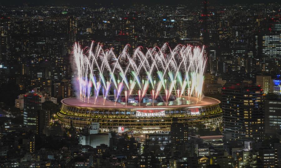 Màn trình diễn pháo hoa tại lễ khai mạc Paralympic Tokyo 2020.