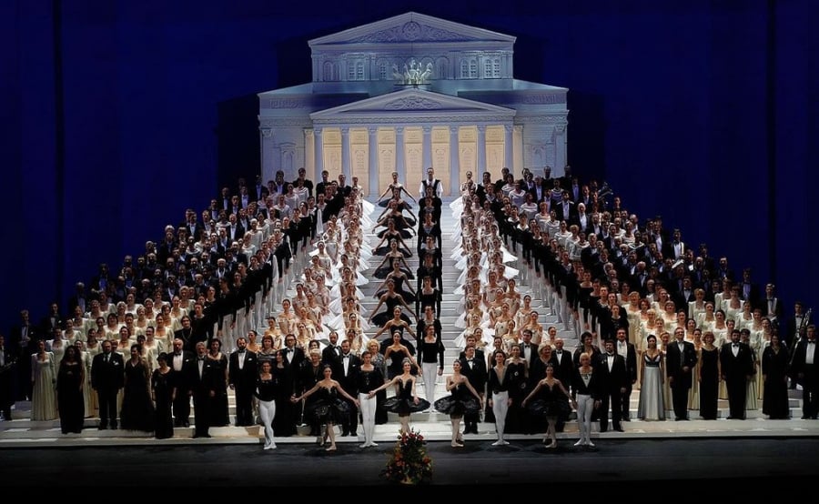 Buổi trình diễn nhân dịp Nhà hát Bolshoi mở cửa trở lại năm 2011