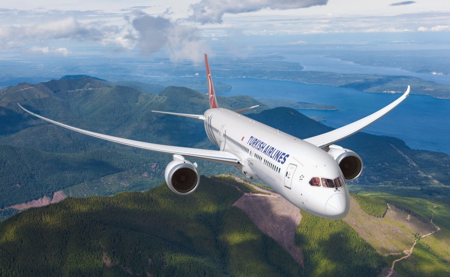 787-9 Dreamliner có thể tiết kiệm 20% nhiên liệu và giảm lượng khí thải ra môi trường lên tới 20% so với các dòng máy bay tương tự