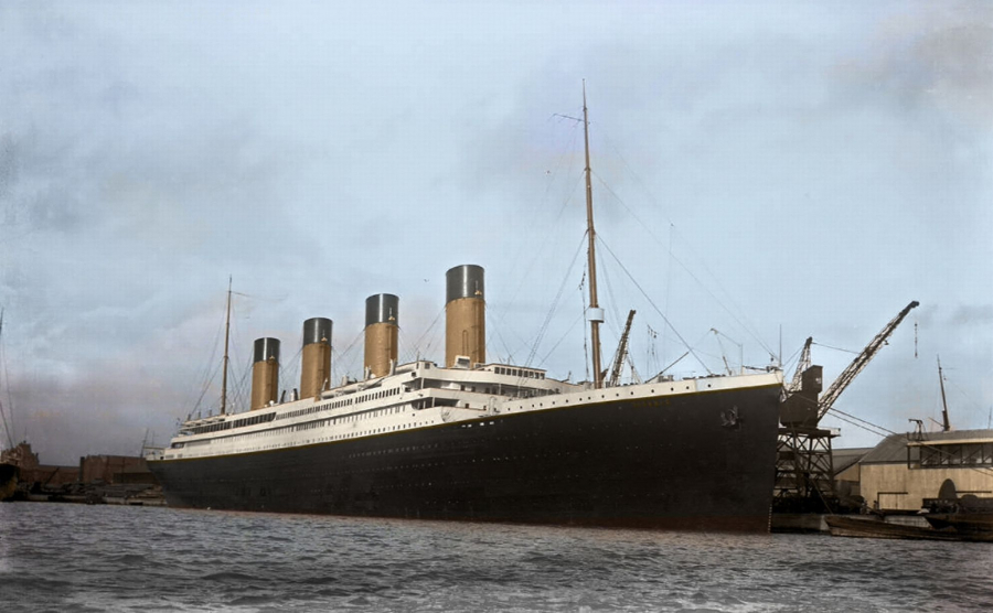 Tàu Titanic trong hành trình đầu tiên vào năm 1912 (ảnh phục chế)
