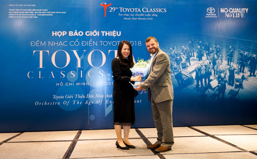 Bà Đỗ Thu Hoàng – Phó Tổng giám đốc Công ty Ô tô Toyota Việt Nam
