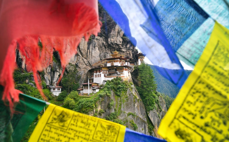 Tu viện Taktsang là môt trong những nơi linh thiêng nhất ở Bhutan với độ cao 3.000 m so với mực nước biển. Nằm trên một vách núi cao, đây chính là nơi du khách có thể thu vào tầm mắt toàn bộ thung lũng Paro. (Ảnh: LPA)