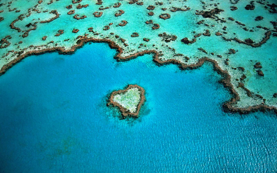 great-barrier-reef-australia-NATHEART0217