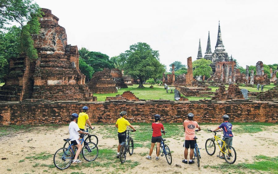 Đạp xe là cách lý tưởng nhất để khám phá Ayutthaya