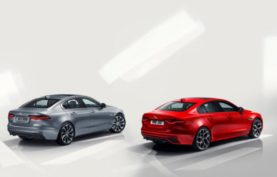 Jaguar XE mới có sẵn các lựa chọn động cơ Ingenium chạy xăng và động cơ dầu kinh tế, thân thiện với môi trường