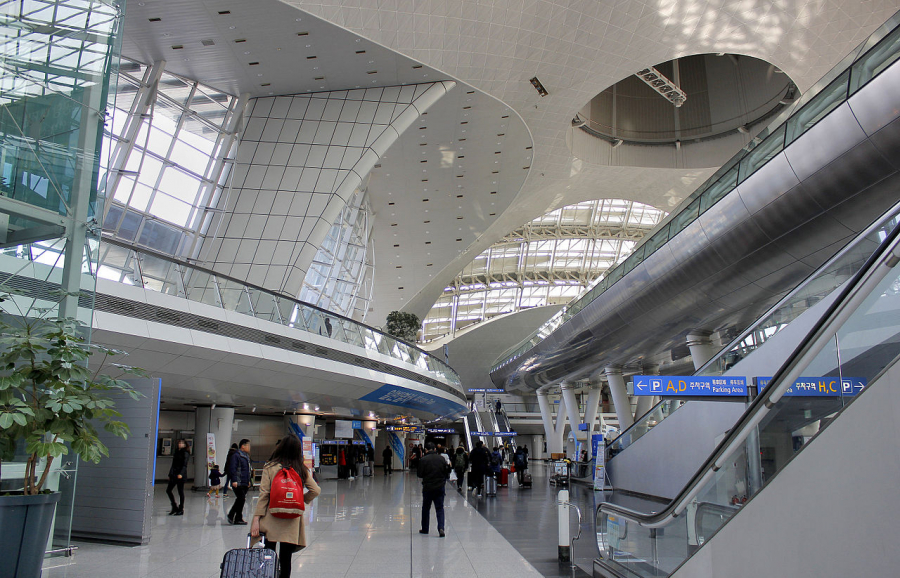1280px-Incheon_Airport_Transportation_Center_Main_Hall