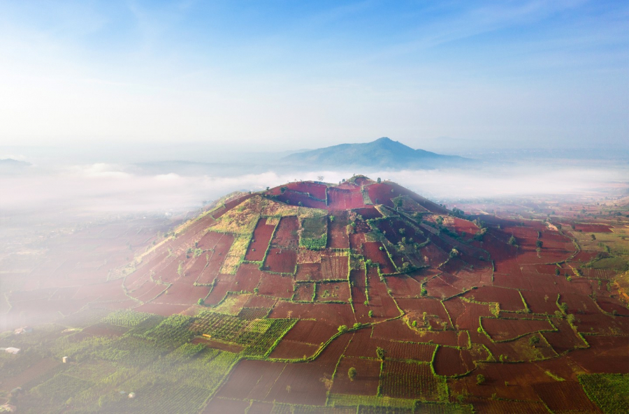 Bức ảnh núi Chư Đăng Ya của nhiếp ảnh gia Carol Hòa trên Agora