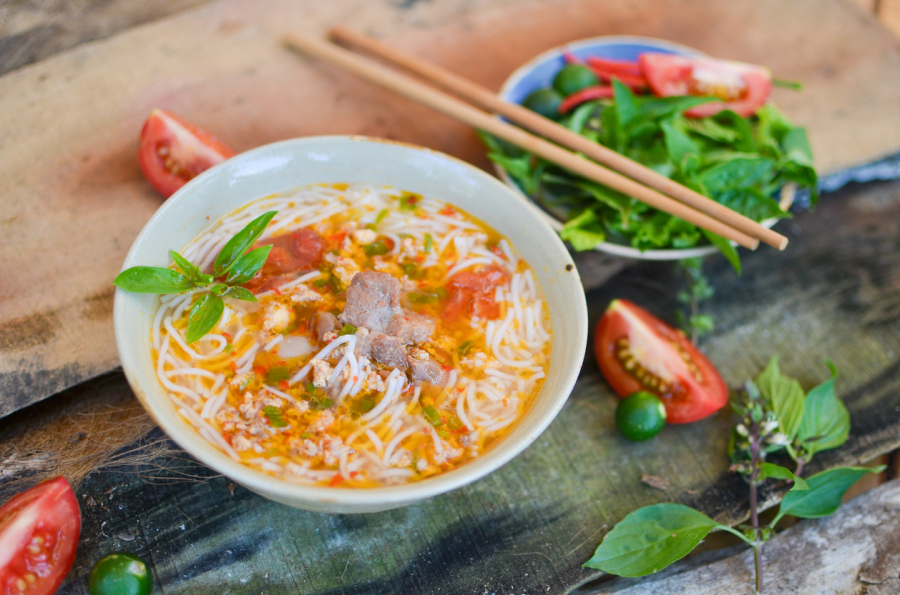 Ở Việt Nam, bún riêu là một trong những món ăn tạo dấu ấn trong lòng du khách