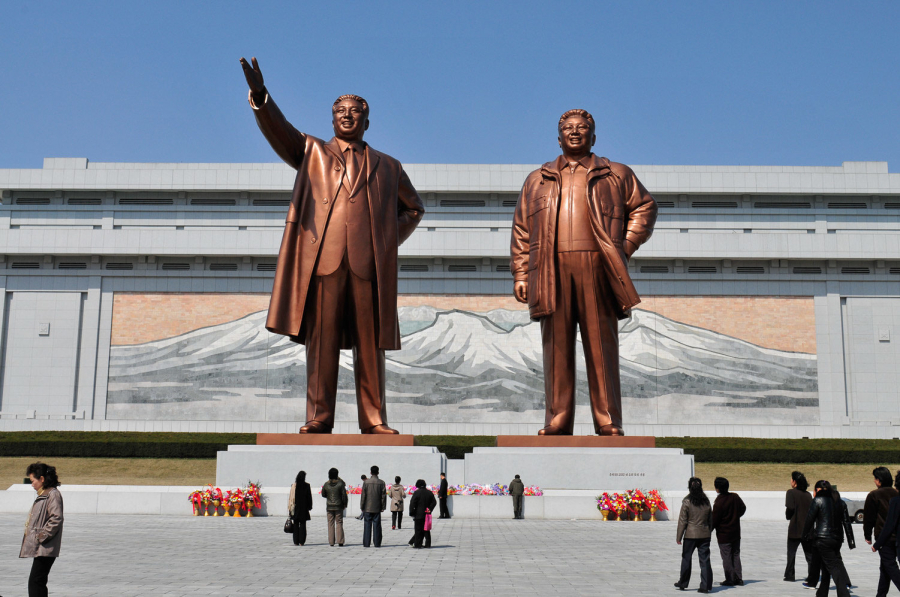 mansudae-grand-monument-pyongyang