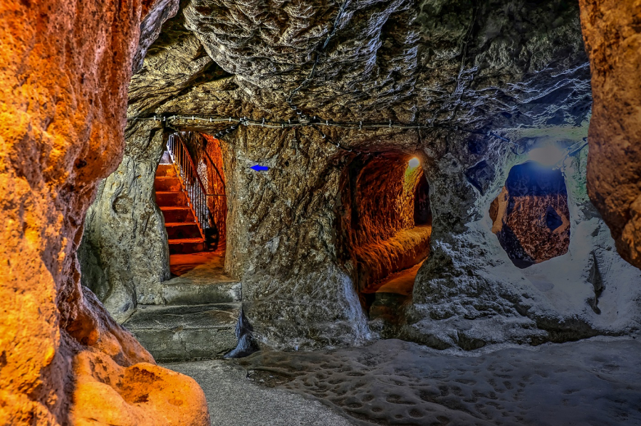 Derinkuyu-Underground-City-2