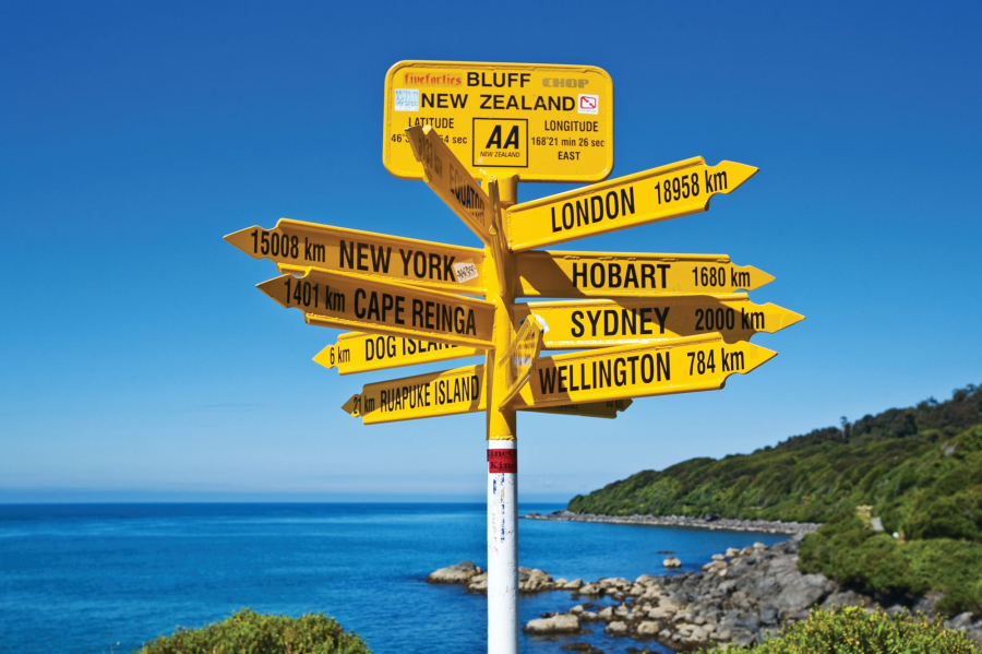 Bluff---Stirling-Point-signpost
