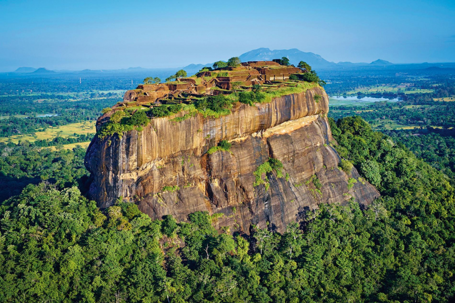 Sigiriya được xem như là kỳ quan thiên nhiên thứ 8 của thế giới, là địa điểm du lịch hấp dẫn hàng đầu ở Sri Lanka
