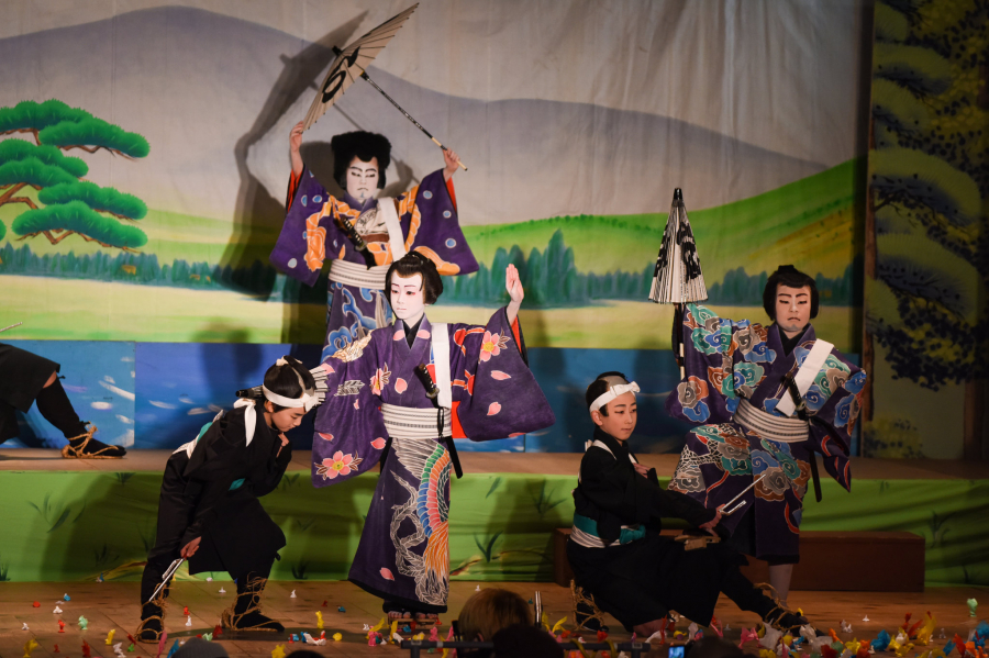 Năm nay, có 11 nghệ sĩ nhí biểu diễn kabuki