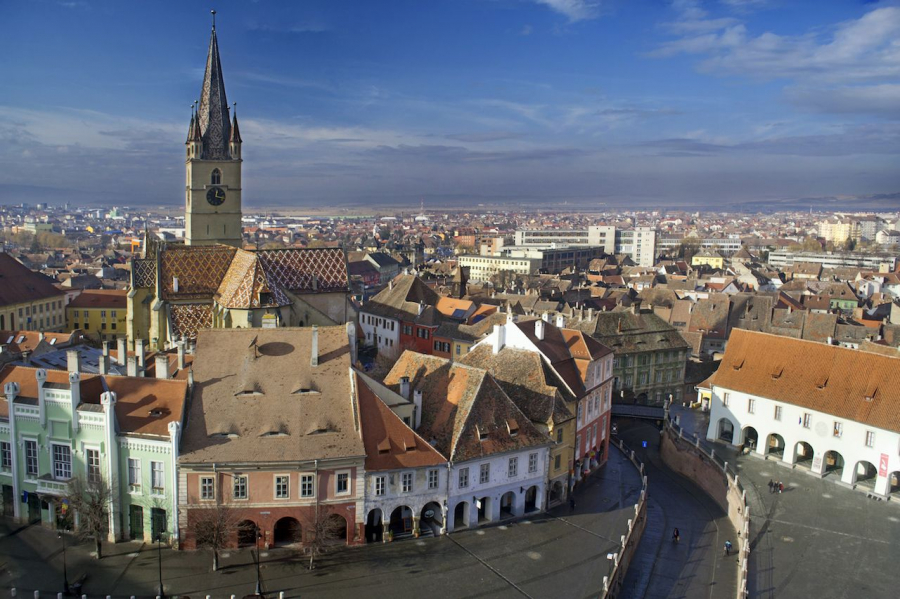 Phố cổ Sibiu ở Transylvania nhìn từ trên cao