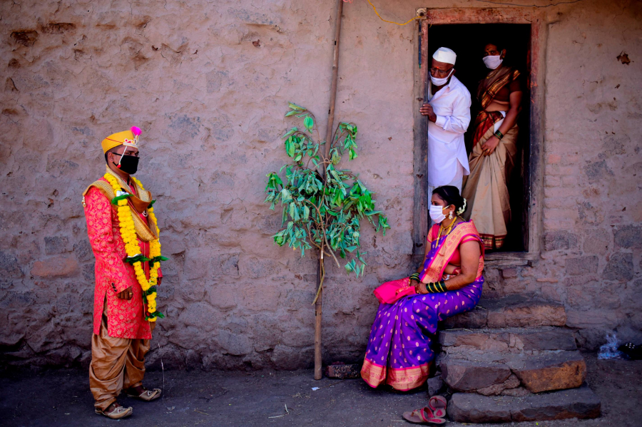 Một đám cưới ở Pune giữa lúc Ấn Độ phong tỏa vì đại dịch