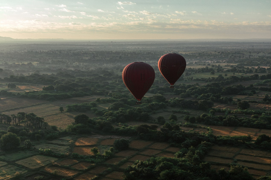 Trải nghiệm ngắm nhìn vẻ đẹp Myanmar từ trên khinh khí cầu.