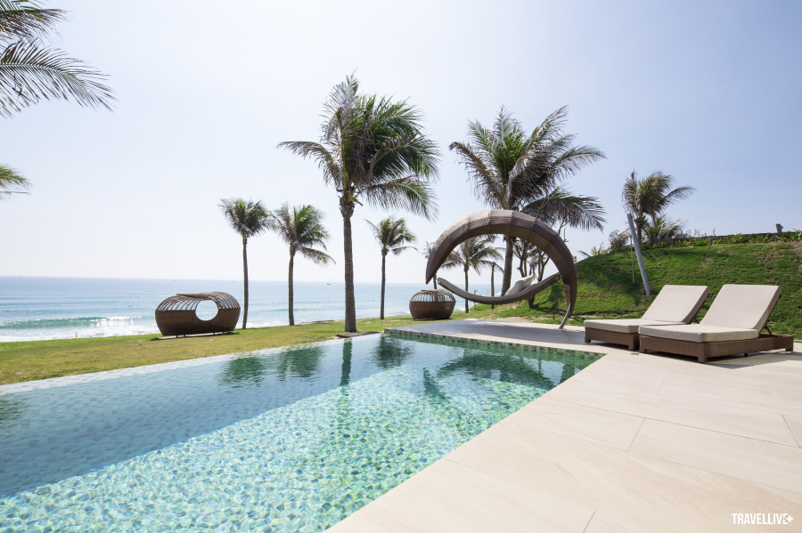 Fusion-Resort-Cam-Ranh-Ocean front-pool-villa_96A7171p