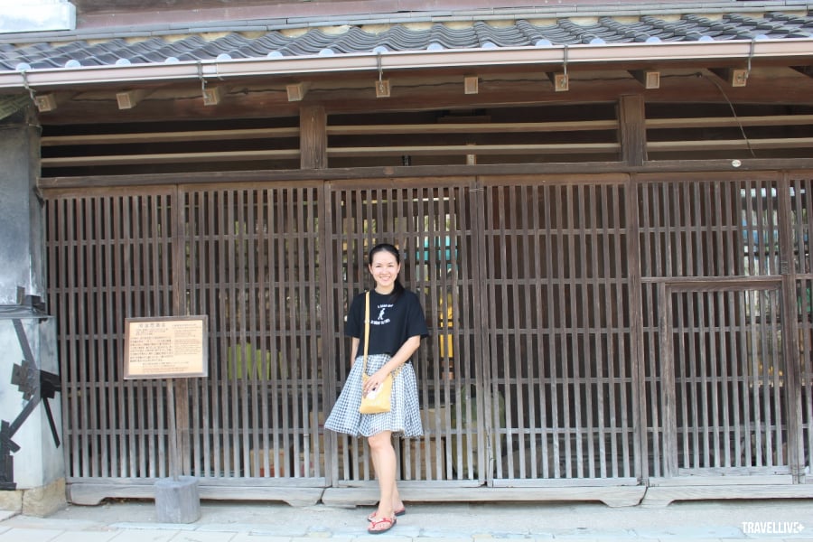 Đây là Cửa hàng Abuso, nơi từng sản xuất rượu sake và dưa chua Narazuke ngọt nổi tiếng. Đây cũng được xem là di tích nhà kho cổ nhất tại Sawara (xây dựng vào năm 1798). Cửa hàng vẫn còn giữ nguyên lối kiến trúc cửa lùa bằng gỗ trước khi cửa bản lề ra đời.