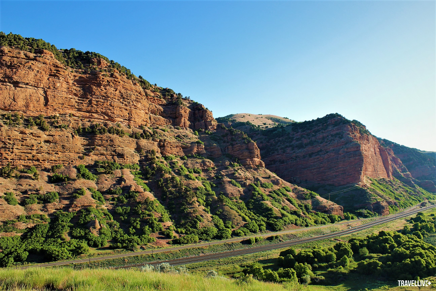 Những ngọn núi đá cũng là “đặc sản” của bang Utah.