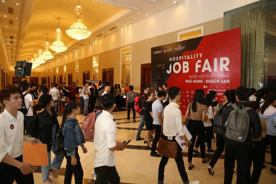 Job Fair 2019 - Le khai mac (3)
