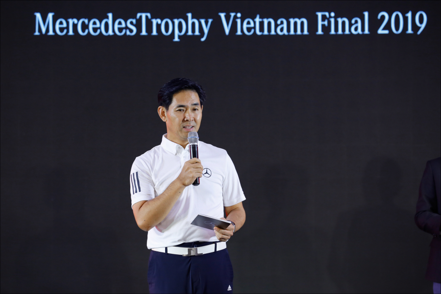 Ông Choi Duk Jun, Tổng Giám đốc Mercedes-Benz Việt Nam phát biểu tại sự kiện