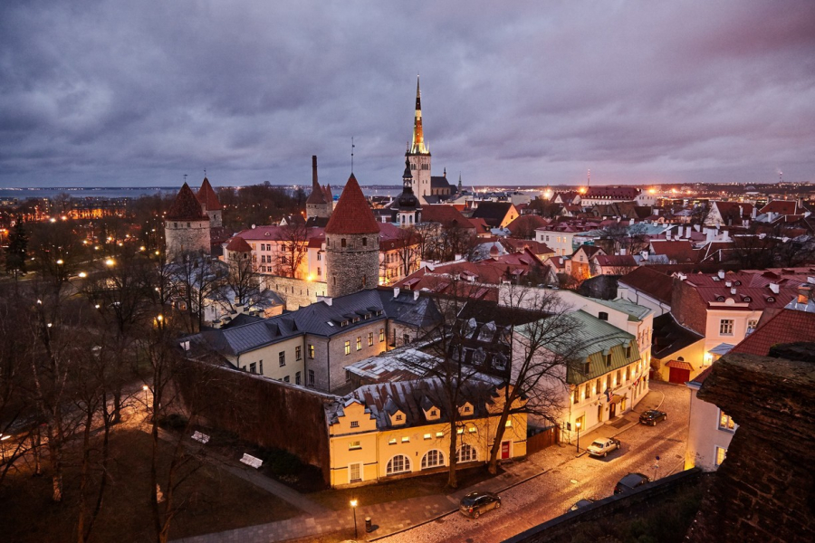 Vẻ đẹp hớp hồn của Tallinn khi nhìn từ Kohtuotsa