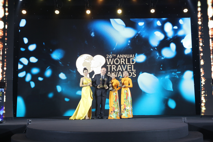 Ông Oliver Horn tại Lễ trao giải World Travel Awards 2019