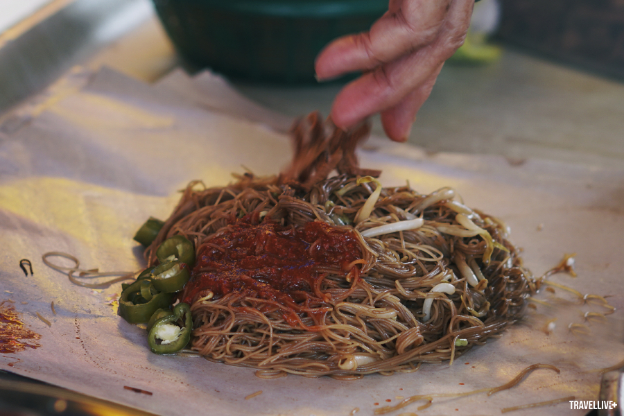 Gia vị nêm nếm là điều làm nên sự khác biệt trong các món ăn của người Peranakan