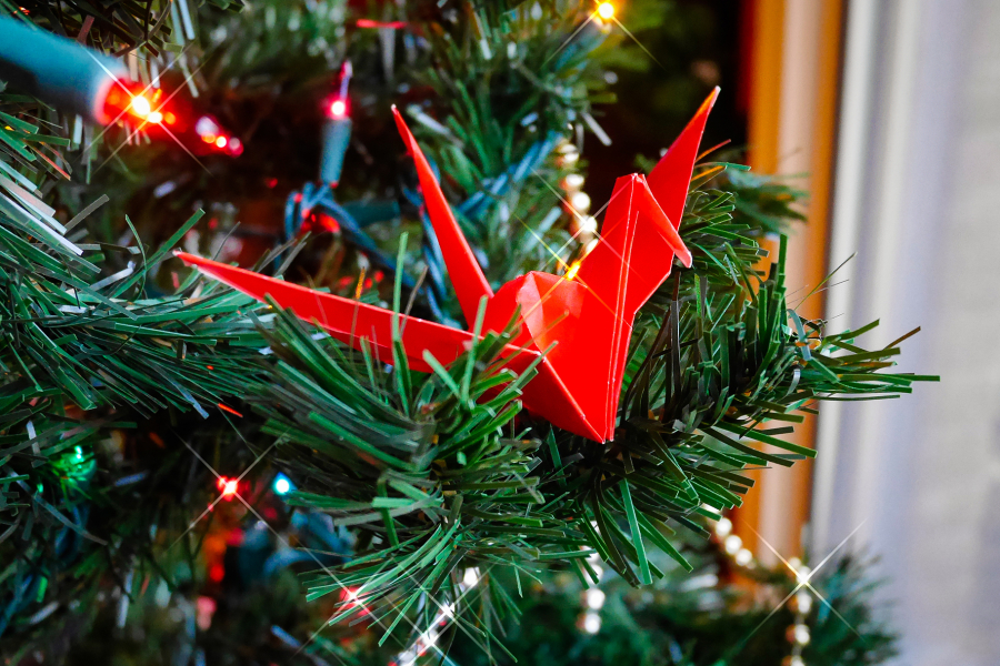 jet-set-christmas-tree-decorations