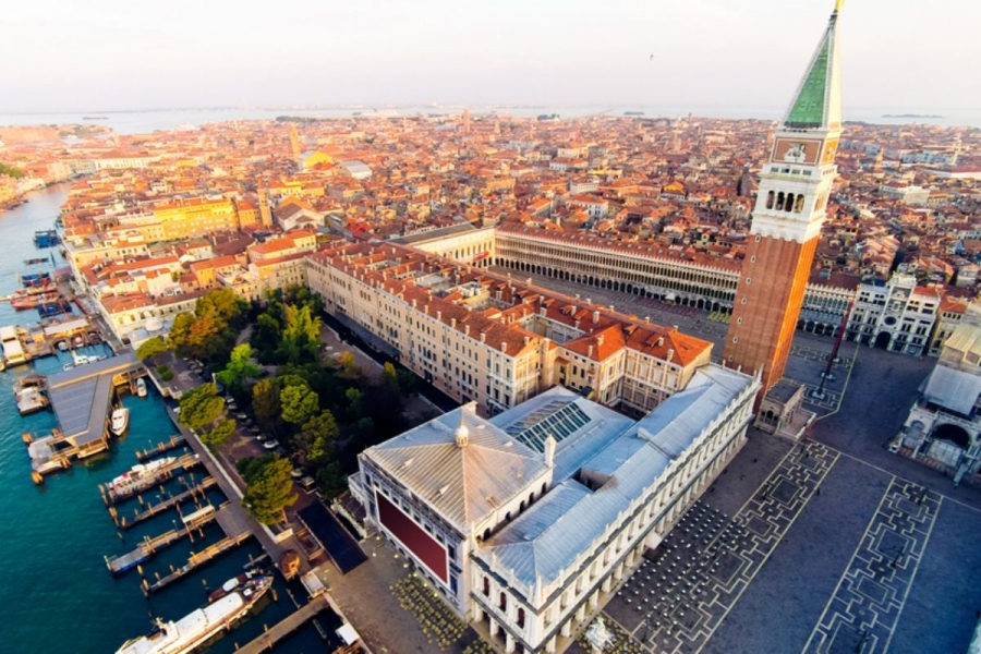 venice-st-marks-square-helicopter-ride-1200x800_c