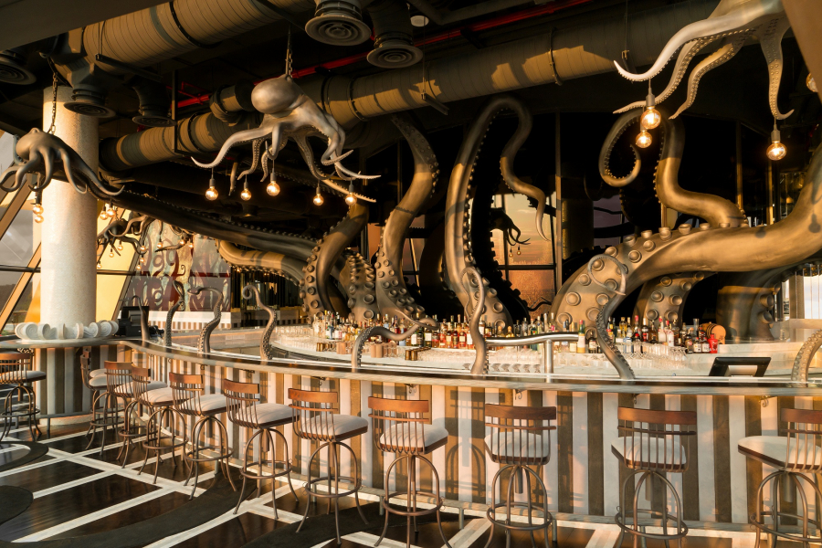 Ý tưởng thiết kế của quán bar đến từ hình ảnh những chú bạch tuộc