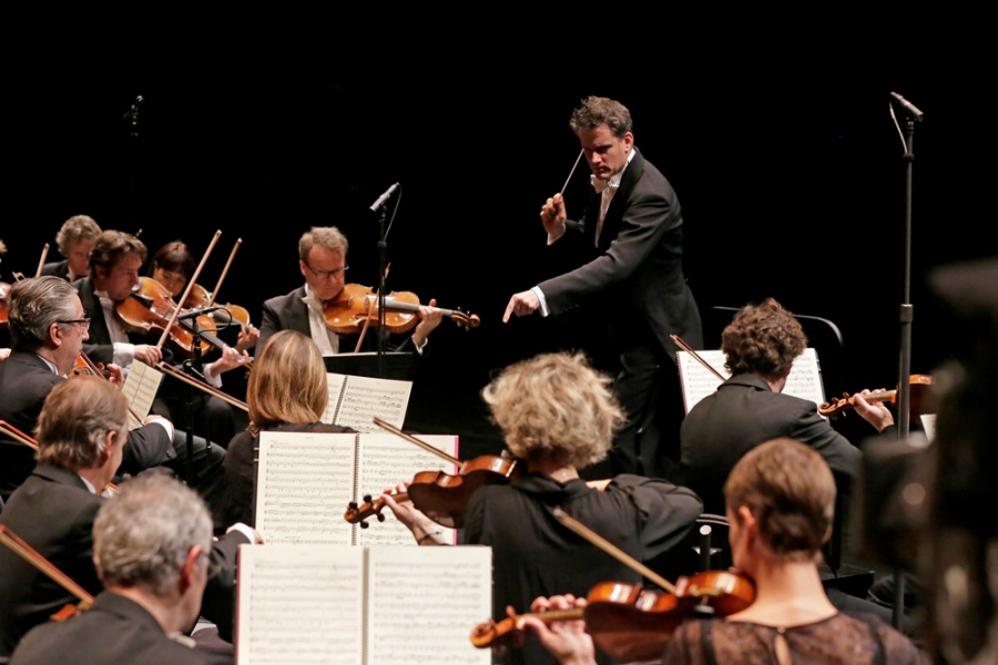Ngày 17 tháng 3 - 3 tháng 5: Sáu bản giao hưởng của Tchaikovsky do Dàn nhạc của Nhà hát Opera Quốc gia Paris thực hiện với sự chỉ đạo của nhạc trưởng Philippe Jordan