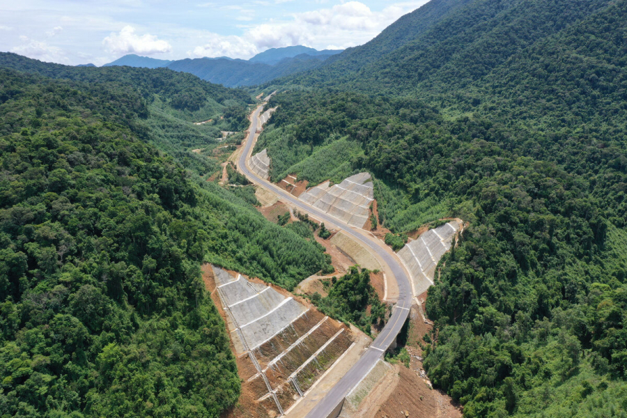 Cao tốc có hơn 11 km xuyên qua vườn quốc gia Bạch Mã (Huế)