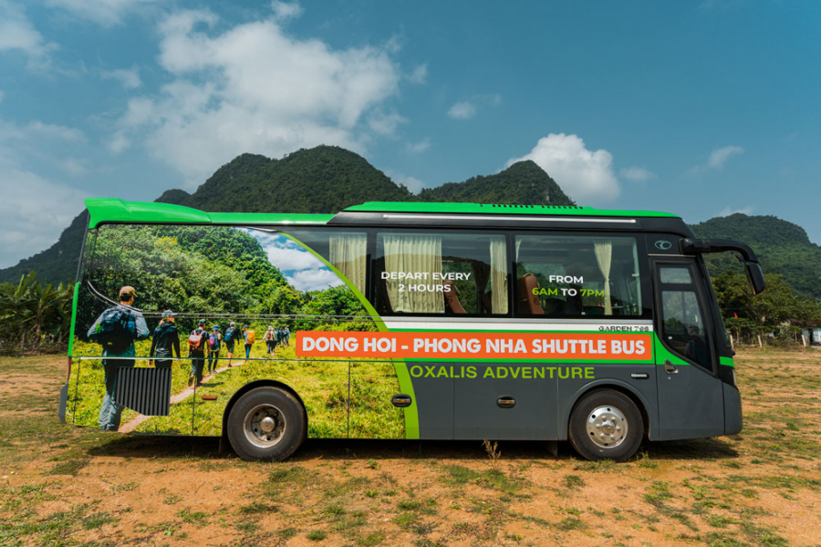 Dịch vụ shuttle bus đưa đón khách miễn phí giữa Phong Nha và Đồng Hới