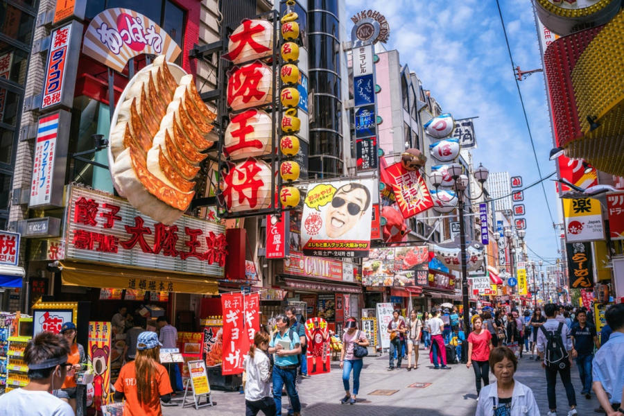 Những điểm đến nổi tiếng như phố đi bộ ở Osaka hiện nay hầu như chỉ đón khách nội địa