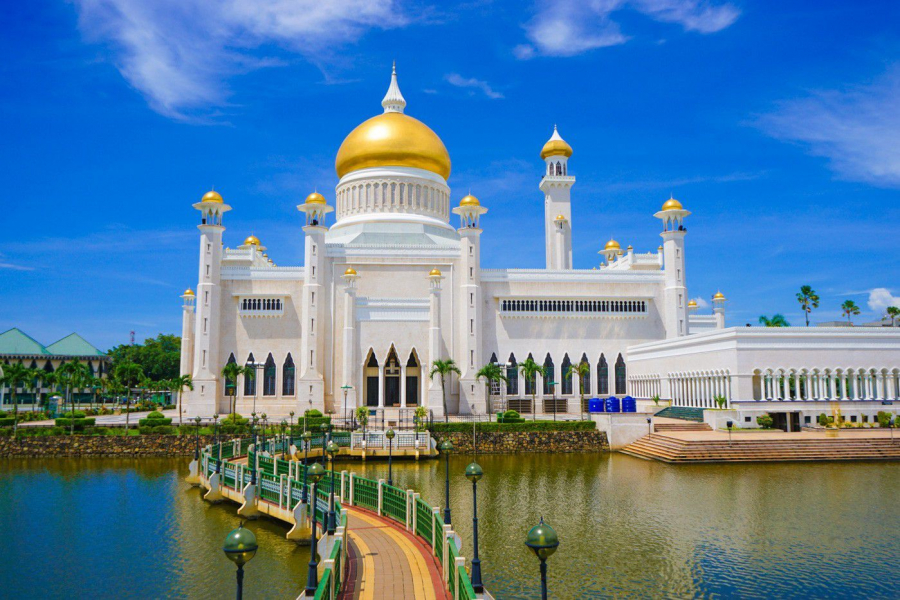 Nhà thờ Hồi Giáo Sultan Omar Ali Saifuddin ở Bandar Seri Begawan