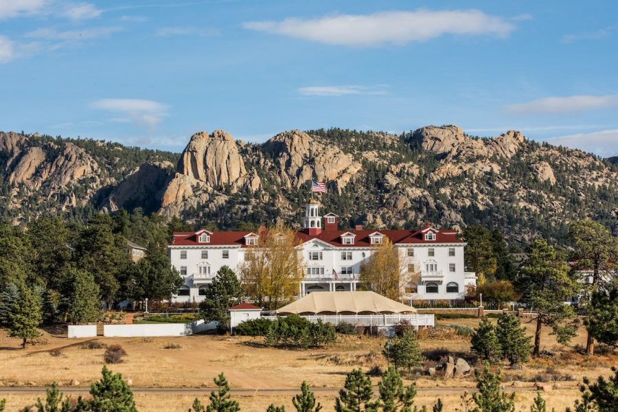 Toàn cảnh khách sạn Stanley ở Công viên Estes, Colorado